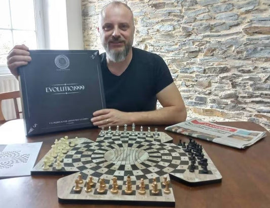 La Révolution du Jeu d'Échecs : Evolutio.1999 dans le OUEST FRANCE !